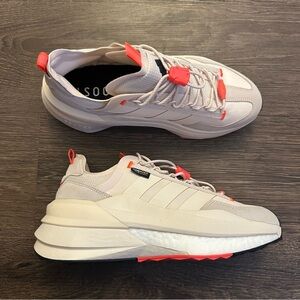 Women’s Adidas Avryn X sneakers size 10